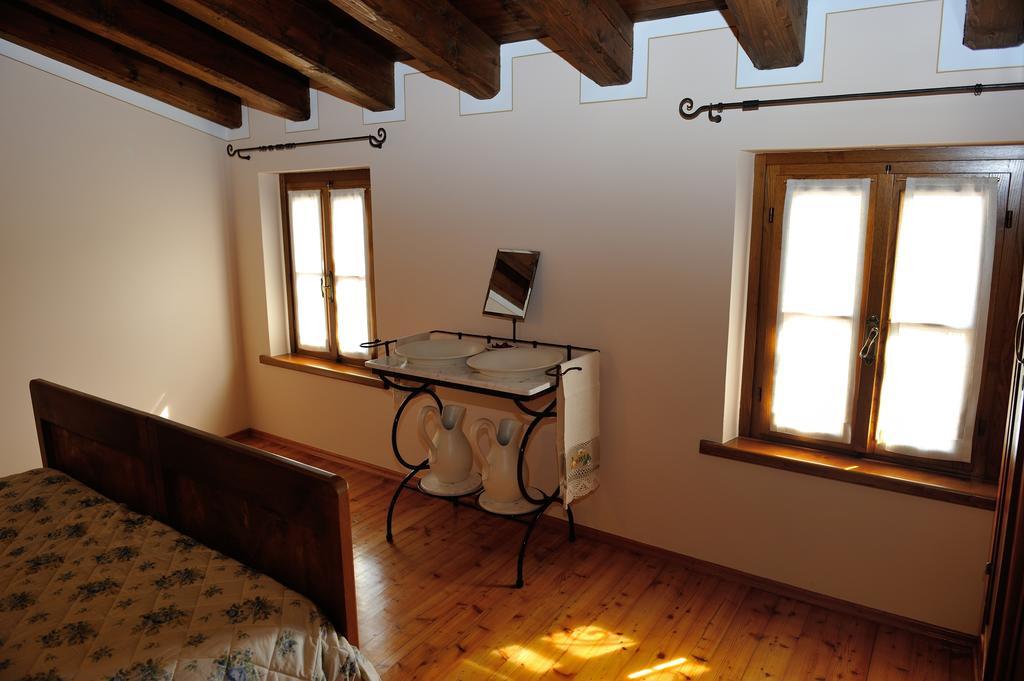 Agriturismo Crodi Miane الغرفة الصورة